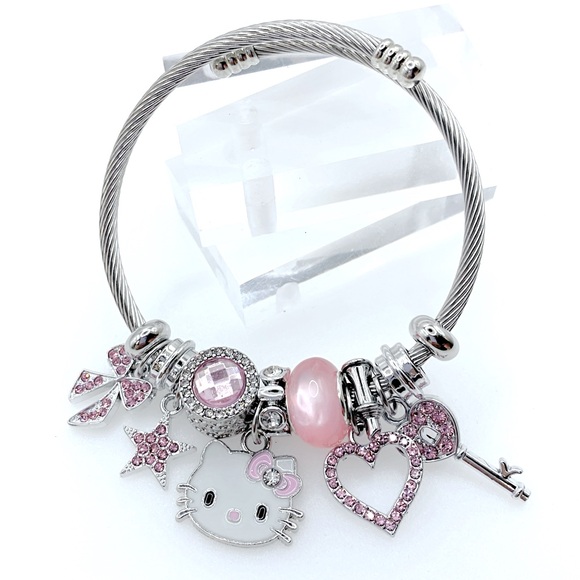 Hello Kitty charm bracelet - Picture 2 of 4